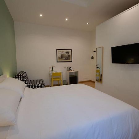 Domus Castroni Germanico Bed & Breakfast Rome Exterior photo