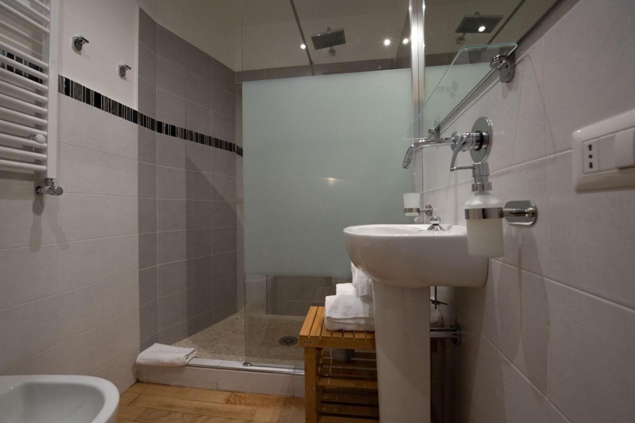 Domus Castroni Germanico Bed & Breakfast Rome Exterior photo