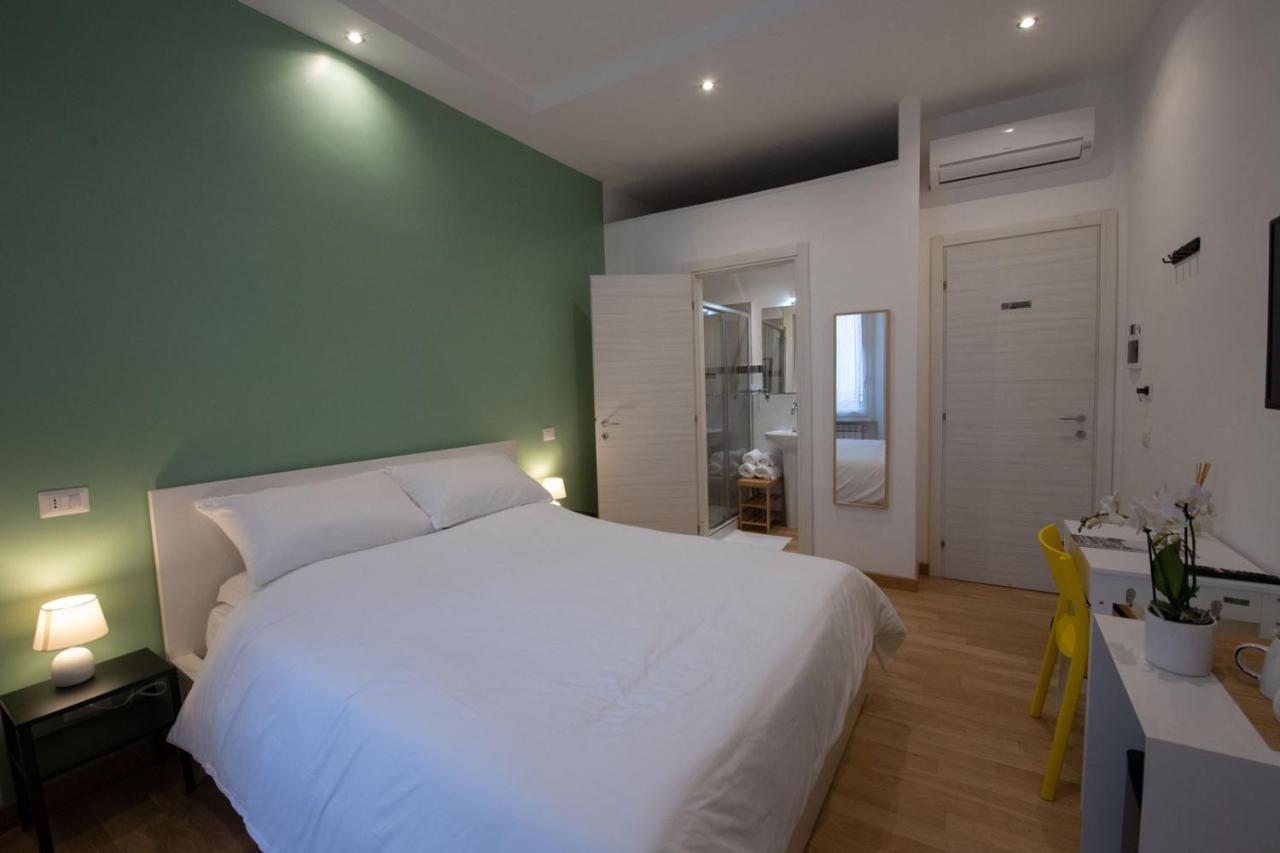 Domus Castroni Germanico Bed & Breakfast Rome Exterior photo